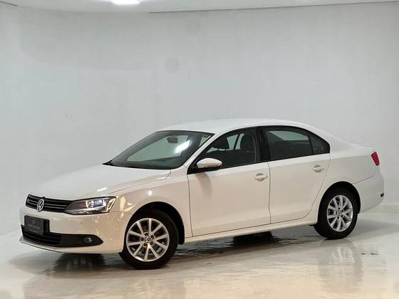 VOLKSWAGEN JETTA 2.0 COMFORTLINE FLEX 4P TIPTRONIC
